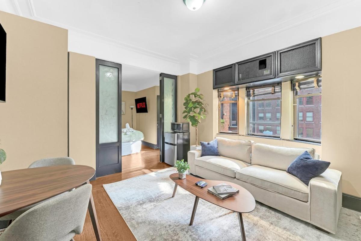Highly Desired Times Square With Gym Appartement *